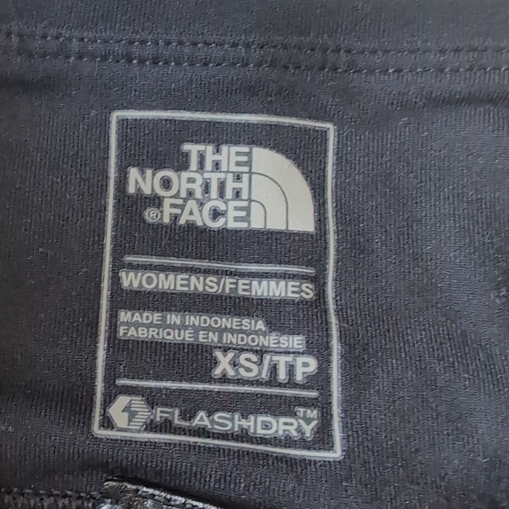 The North Face Women's Black Skort - Picture 2 of 8